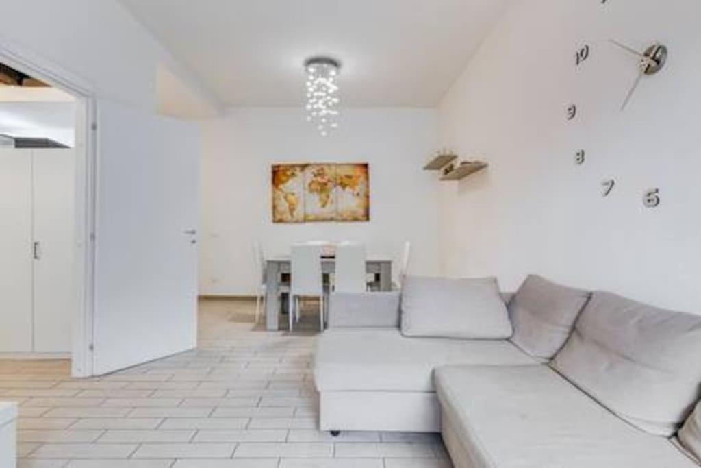 Domus Laterani By Jfm - Comfortable Apartment Big Terrace Colosseo Рим Екстериор снимка
