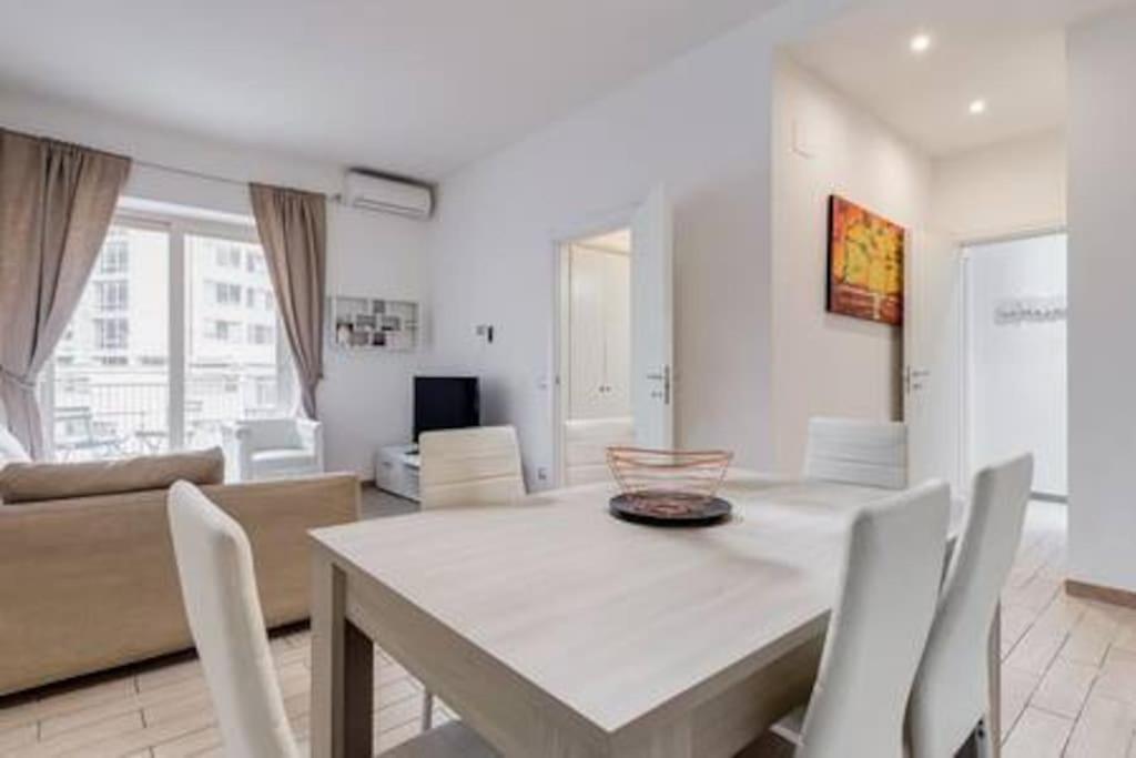 Domus Laterani By Jfm - Comfortable Apartment Big Terrace Colosseo Рим Екстериор снимка