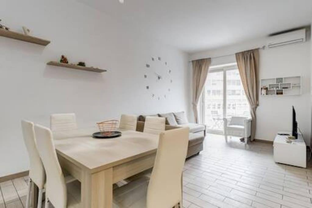 Domus Laterani By Jfm - Comfortable Apartment Big Terrace Colosseo Рим Екстериор снимка