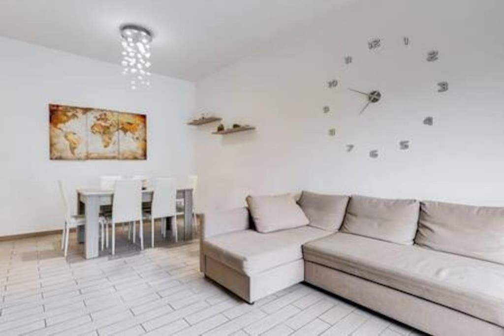 Domus Laterani By Jfm - Comfortable Apartment Big Terrace Colosseo Рим Екстериор снимка