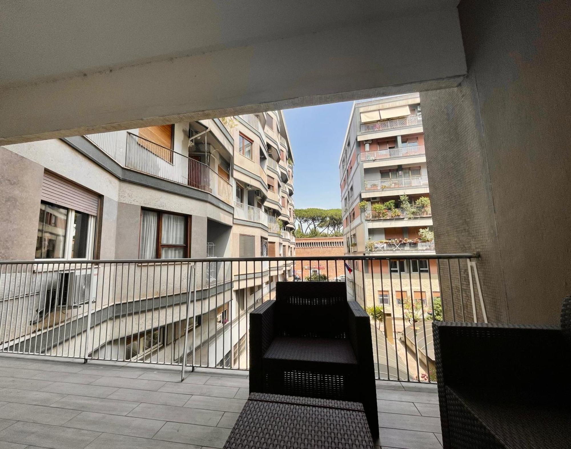 Domus Laterani By Jfm - Comfortable Apartment Big Terrace Colosseo Рим Екстериор снимка